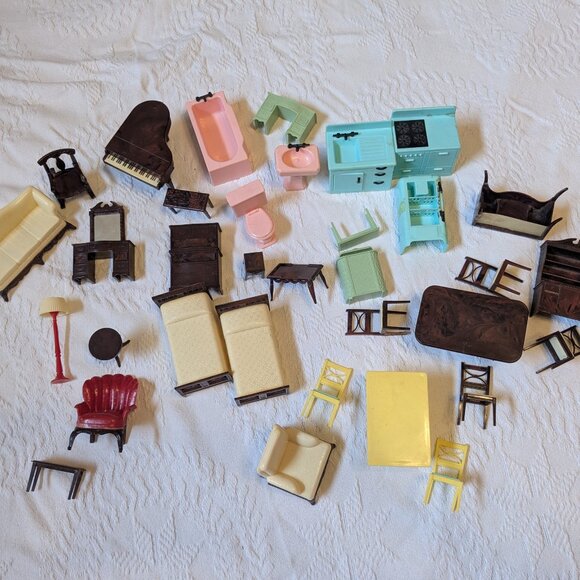 Vintage Renwal Dollhouse Furniture 1950s - Picture 1 of 13